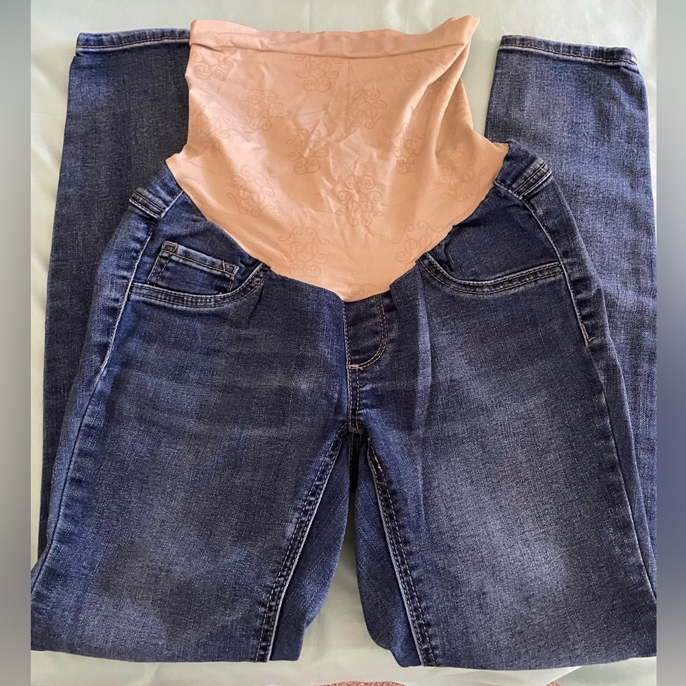 Jessica Simpson Maternity jeans